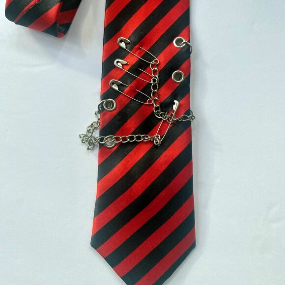 Men's Punk Rock Gothic Red Black Stripe Tie with safety Pins - Picture 1 of 3